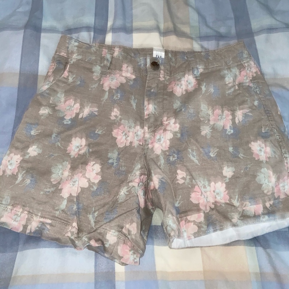 GAP floral shorts